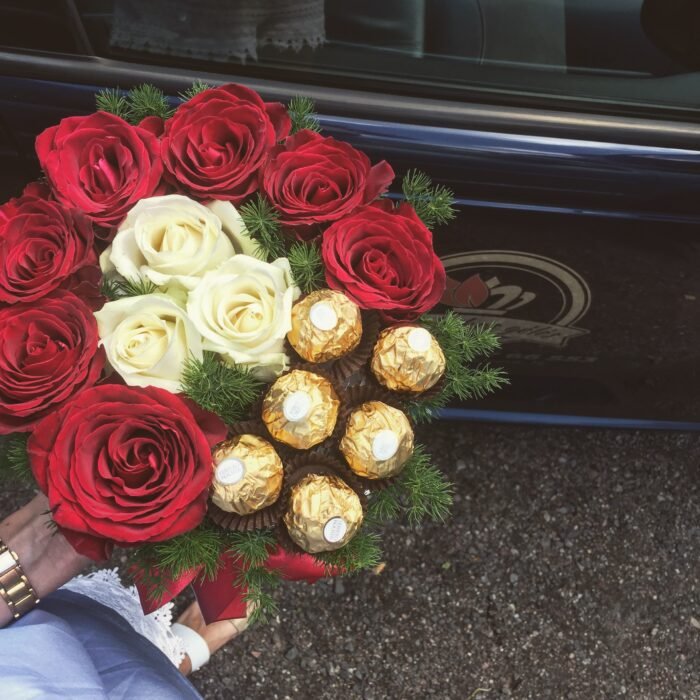 Gėlių dėžutė "Karališkas saldumas"