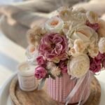 Dirbtinių gėlių kompozicija “Pink touch”