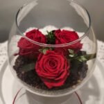 Stiklinė kompozicija „Rožių ramybė“